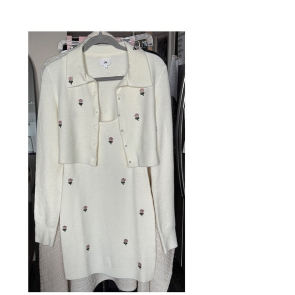 LPA White Floral Cropped Cardigan Size Small- matching NWT dress in storefront - Picture 8 of 16